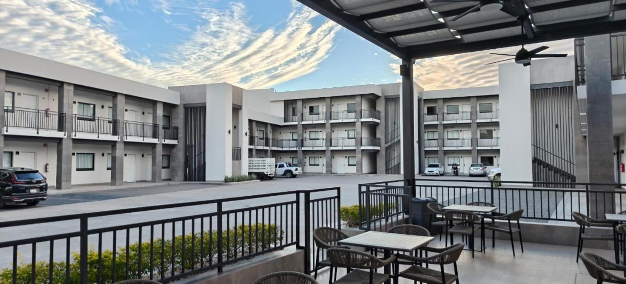 Hotel Gran Avenida, Navojoa Exterior photo